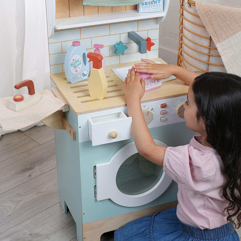 Fa mosógép kiegészítőkkal / Laundrette
