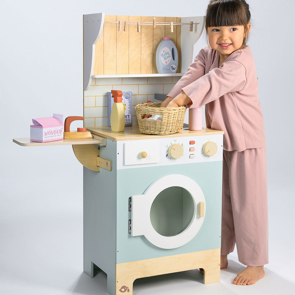 Fa mosógép kiegészítőkkal / Laundrette