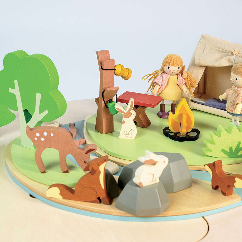 Kemping a vadonban / Wildlife Camping Playset