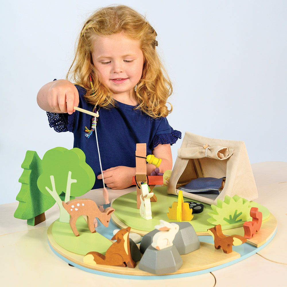 Kemping a vadonban / Wildlife Camping Playset