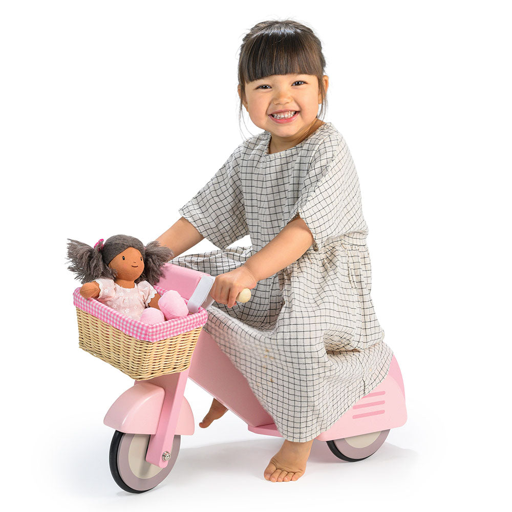 Robogó kosárral – rózsaszín / Scooter with basket