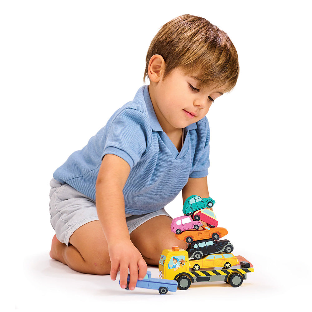 Egyensúlyozó kisautók kamionon / Stacking Cars