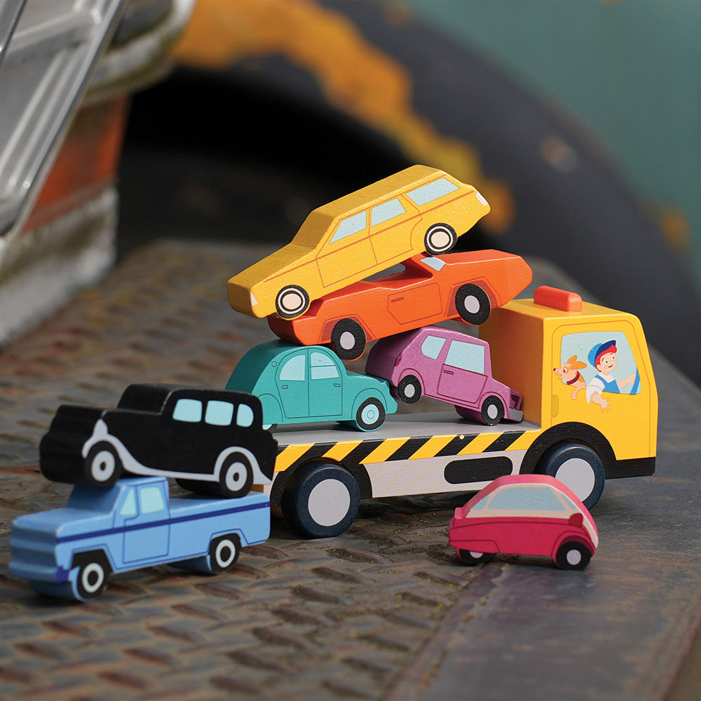 Egyensúlyozó kisautók kamionon / Stacking Cars