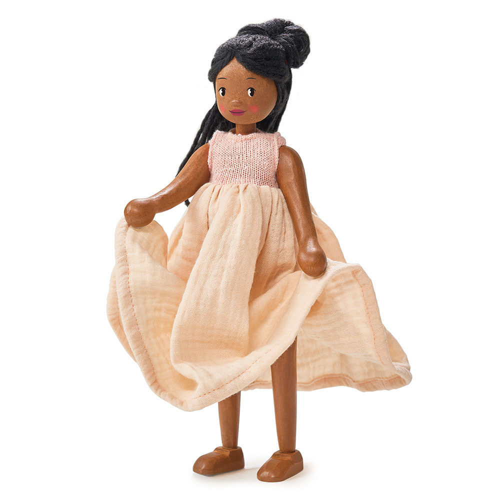 Lola – fából készült öltöztethető baba (25 cm)