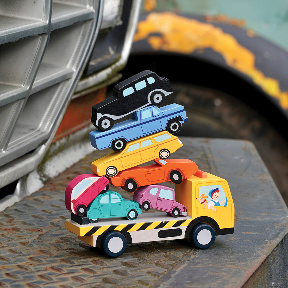 Egyensúlyozó kisautók kamionon / Stacking Cars